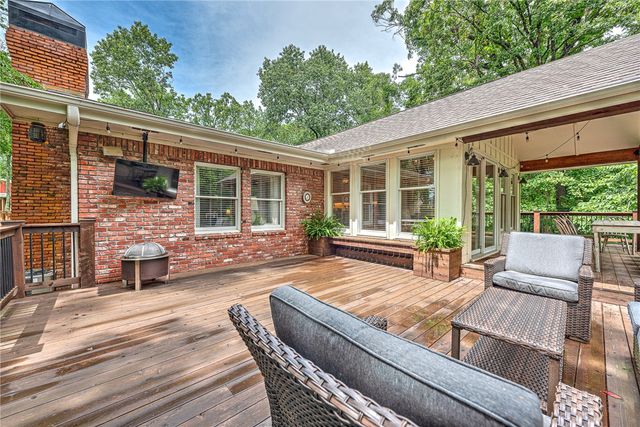 200 Kayla Drive, Rogers, AR 72756