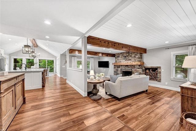 200 Kayla Drive, Rogers, AR 72756