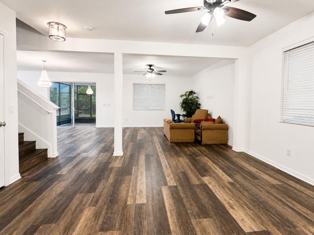9126 FREEDOM HILL DR, Seffner, FL 33584