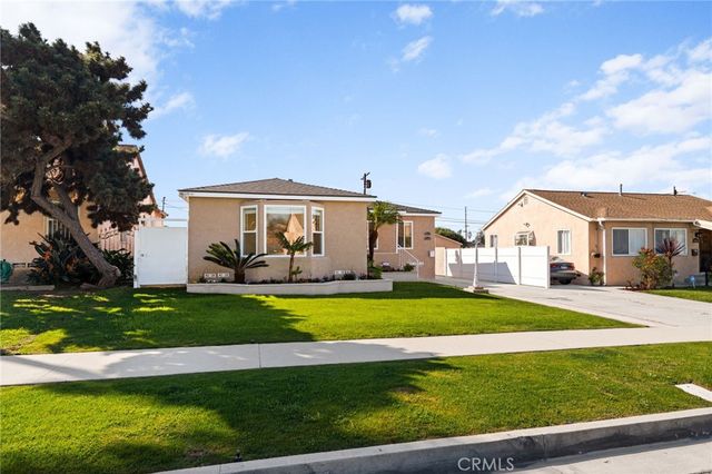 2046 W 112th, Los Angeles, CA 90047