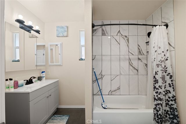 2046 W 112th, Los Angeles, CA 90047