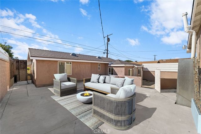 2046 W 112th, Los Angeles, CA 90047