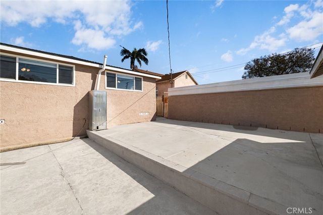 2046 W 112th, Los Angeles, CA 90047