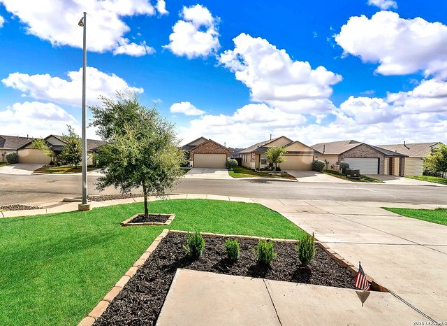 4347 Lake Ritter, St Hedwig, TX 78152