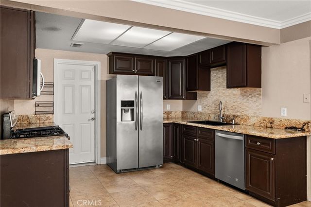 7415 Candle Light Drive, Jurupa Valley, CA 92509