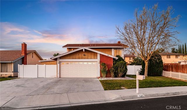 7415 Candle Light Drive, Jurupa Valley, CA 92509