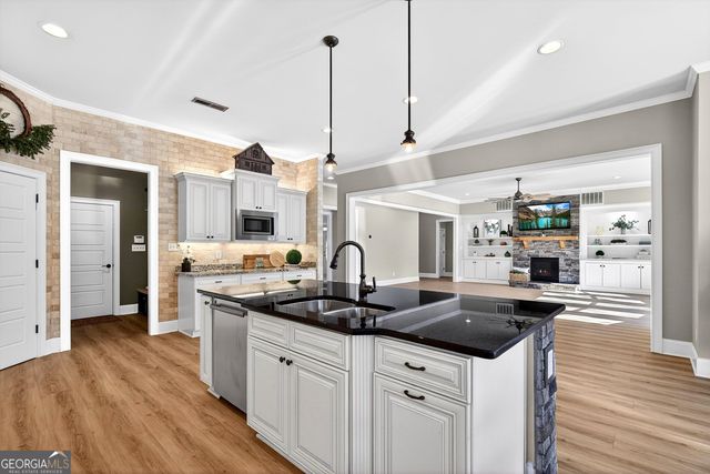 100 Southmill Lane, Senoia, GA 30276