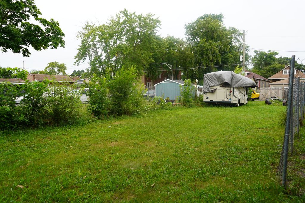 5754 S Maplewood Avenue, Chicago, IL 60629 — photo 2