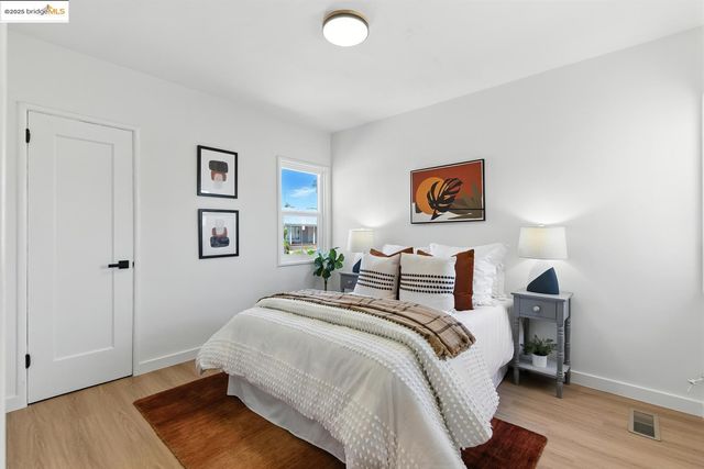 6124 Santa Cruz AVE, Richmond, CA 94804