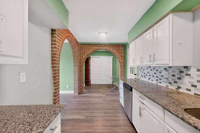 9805 Grady Lane, Dallas, TX 75217