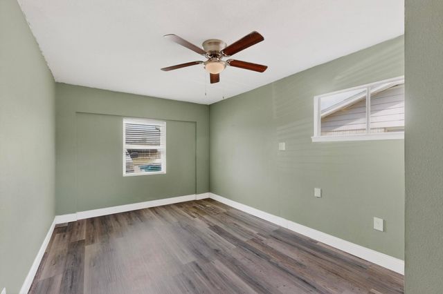 9805 Grady Lane, Dallas, TX 75217