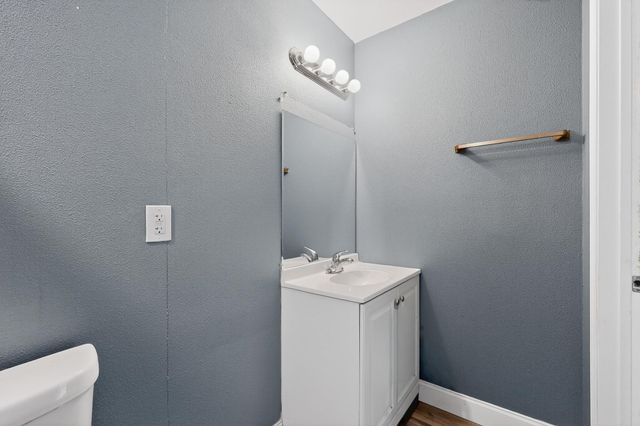 9805 Grady Lane, Dallas, TX 75217