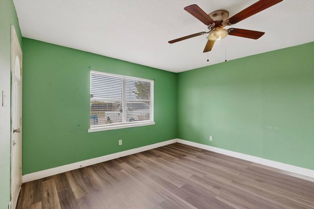 9805 Grady Lane, Dallas, TX 75217