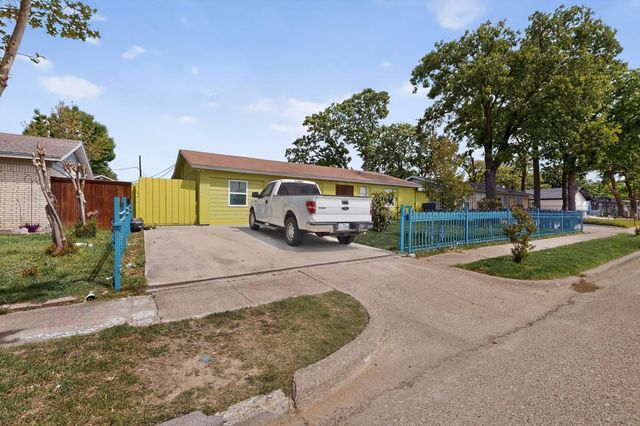 9805 Grady Lane, Dallas, TX 75217