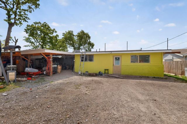 9805 Grady Lane, Dallas, TX 75217