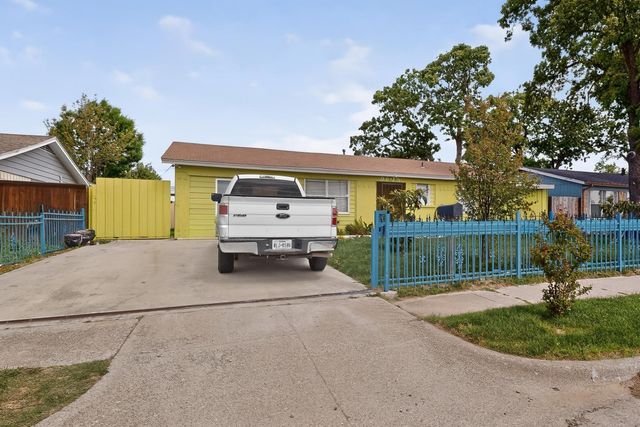 9805 Grady Lane, Dallas, TX 75217