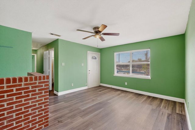 9805 Grady Lane, Dallas, TX 75217