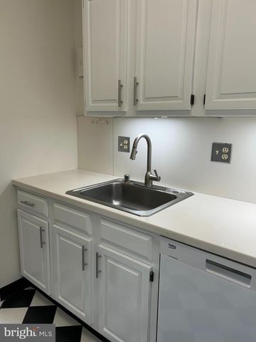 4000 CATHEDRAL AVE NW #406B, Washington, DC 20016