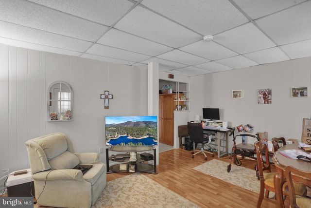 2040 CREEK RD, Glenmoore, PA 19343