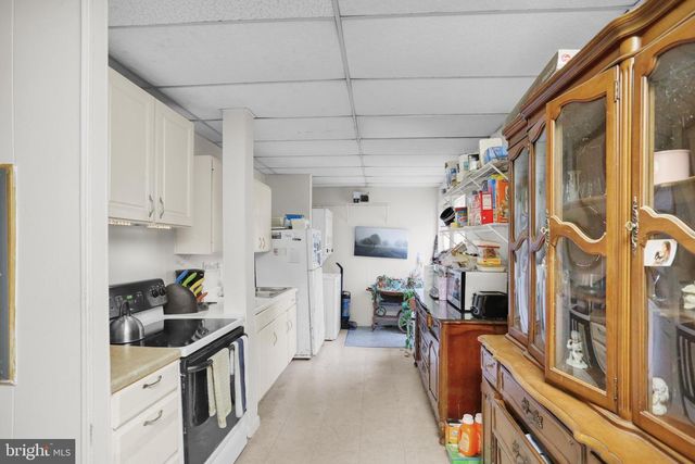 2040 CREEK RD, Glenmoore, PA 19343