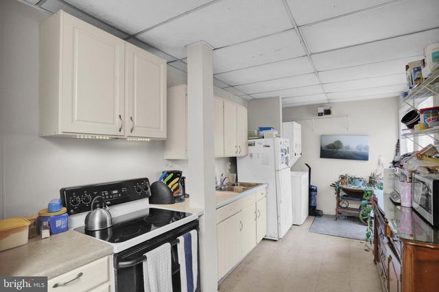 2040 CREEK RD, Glenmoore, PA 19343