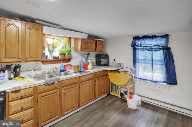 2040 CREEK RD, Glenmoore, PA 19343