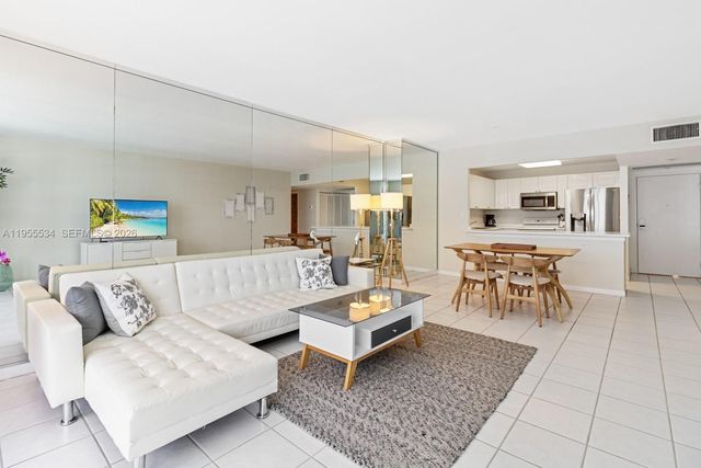 2301 Collins Ave 404, Miami Beach, FL 33139