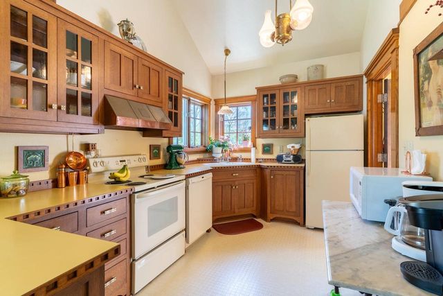 612 N MAIN STREET, Oconto Falls, WI 54154
