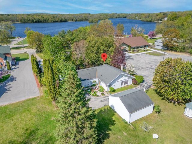 612 N MAIN STREET, Oconto Falls, WI 54154