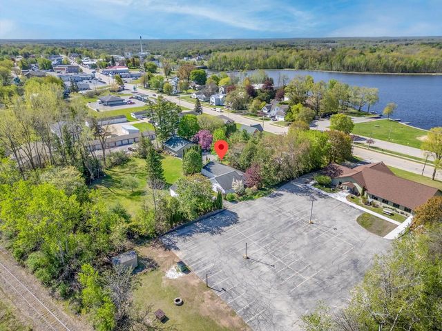 612 N MAIN STREET, Oconto Falls, WI 54154