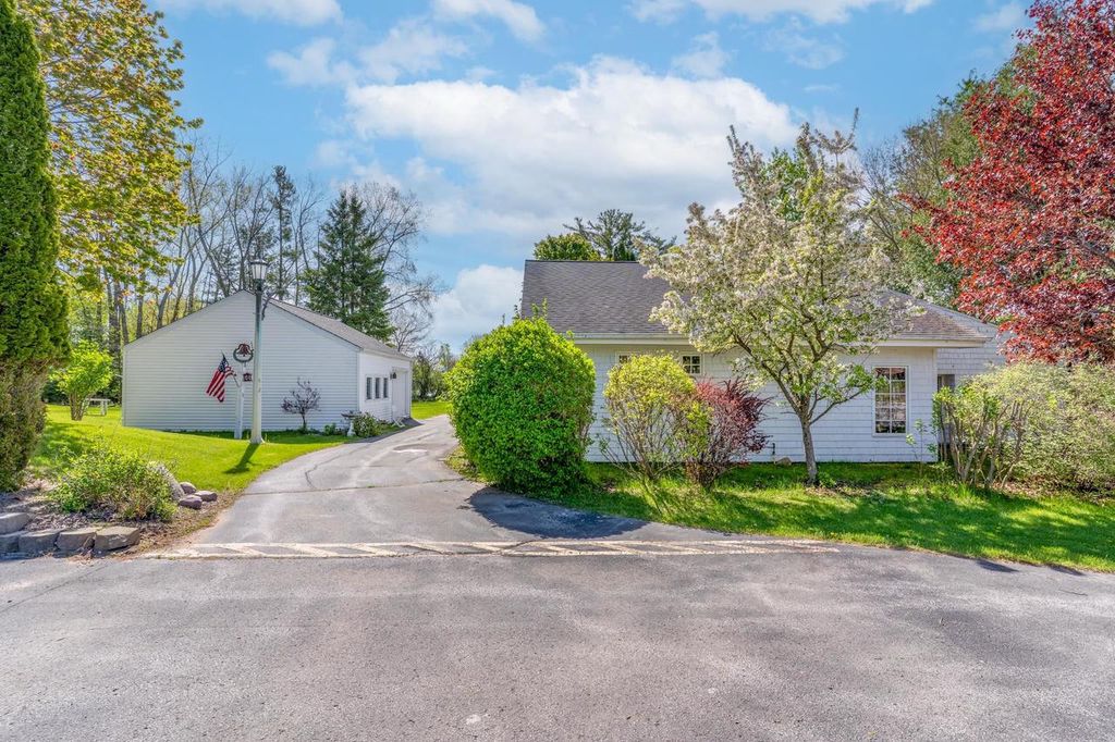 612 N MAIN STREET, Oconto Falls, WI 54154