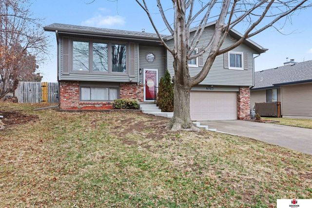 5216 Ascot Circle, Lincoln, NE 68516