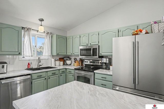 5216 Ascot Circle, Lincoln, NE 68516