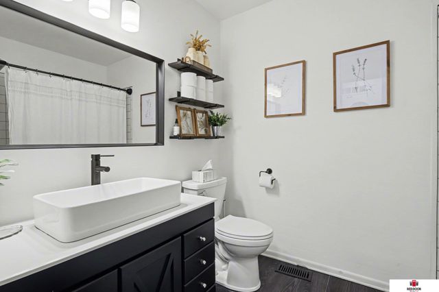 5216 Ascot Circle, Lincoln, NE 68516