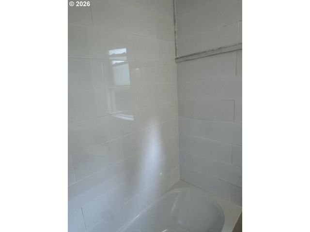 606 BEECH St, Vancouver, WA 98661
