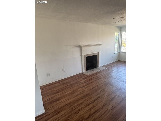 606 BEECH St, Vancouver, WA 98661