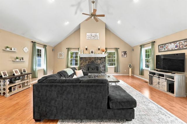11 Burnham Avenue, Nashua, NH 03064