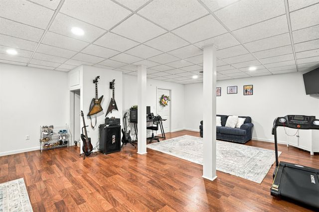 11 Burnham Avenue, Nashua, NH 03064
