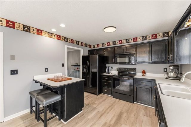 1709 Park Lane, Kearney, MO 64060