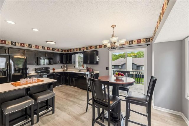 1709 Park Lane, Kearney, MO 64060
