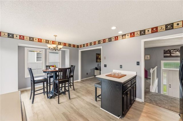 1709 Park Lane, Kearney, MO 64060