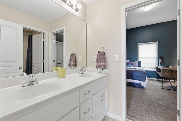 5911 Theden Street, Shawnee, KS 66218