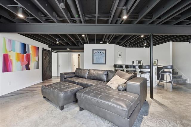 5911 Theden Street, Shawnee, KS 66218