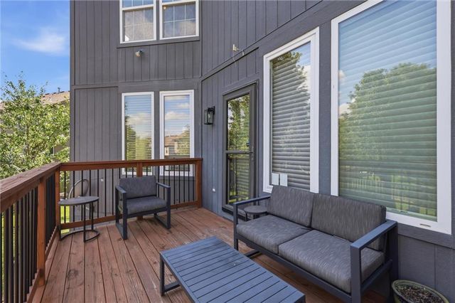 5911 Theden Street, Shawnee, KS 66218