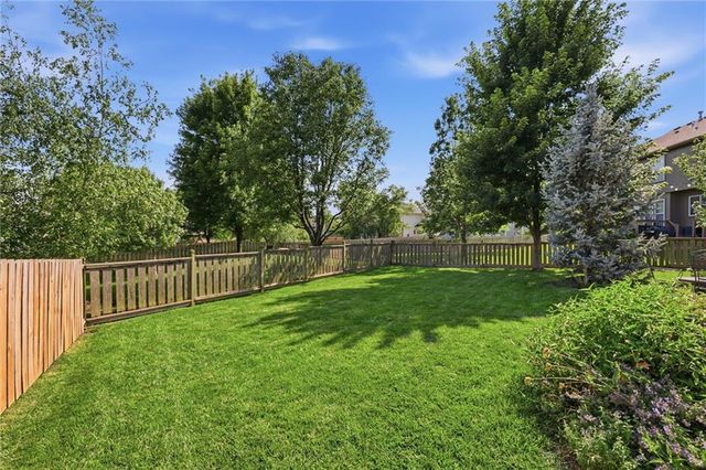 5911 Theden Street, Shawnee, KS 66218