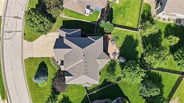 5911 Theden Street, Shawnee, KS 66218