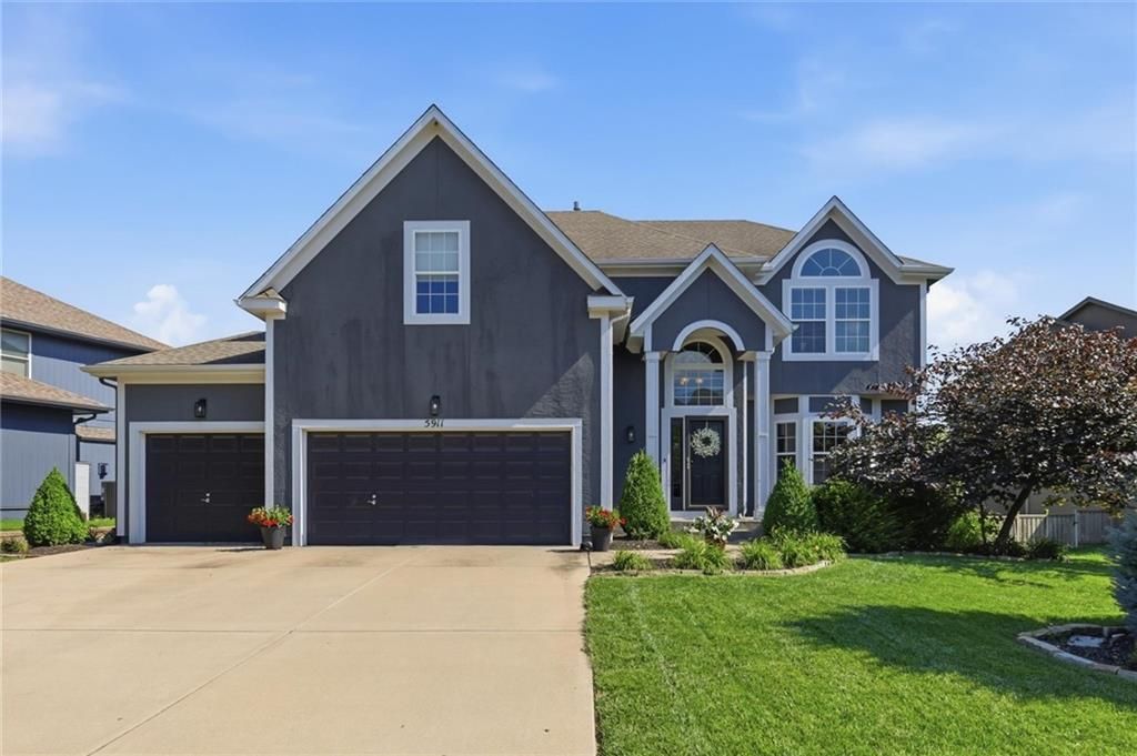 5911 Theden Street, Shawnee, KS 66218