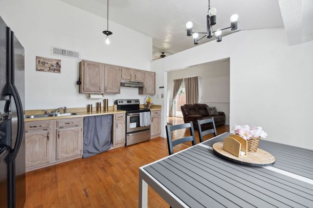 3812 Longmeadow Way, Fort Worth, TX 76133