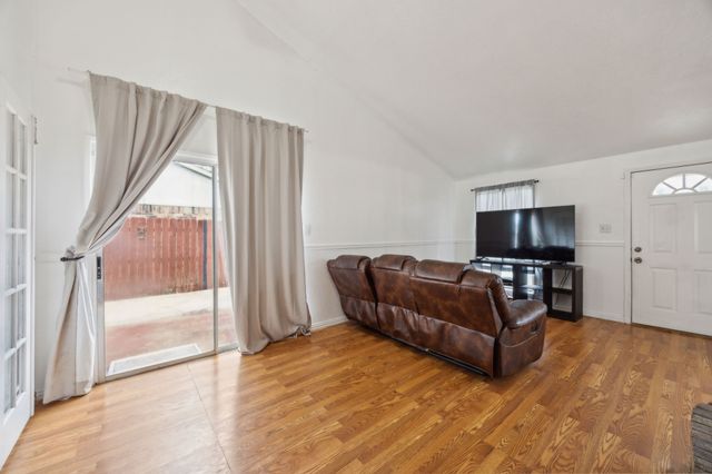 3812 Longmeadow Way, Fort Worth, TX 76133