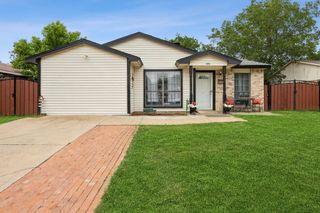 3812 Longmeadow Way, Fort Worth, TX 76133